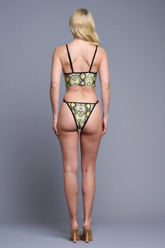 Wild Instinct Snakeskin Cutout One-Piece Swimsuit S-M-L 3 pcs 1 pack