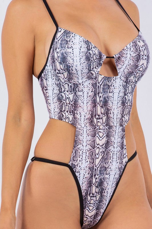 Wild Instinct Snakeskin Cutout One-Piece Swimsuit S-M-L 3 pcs 1 pack